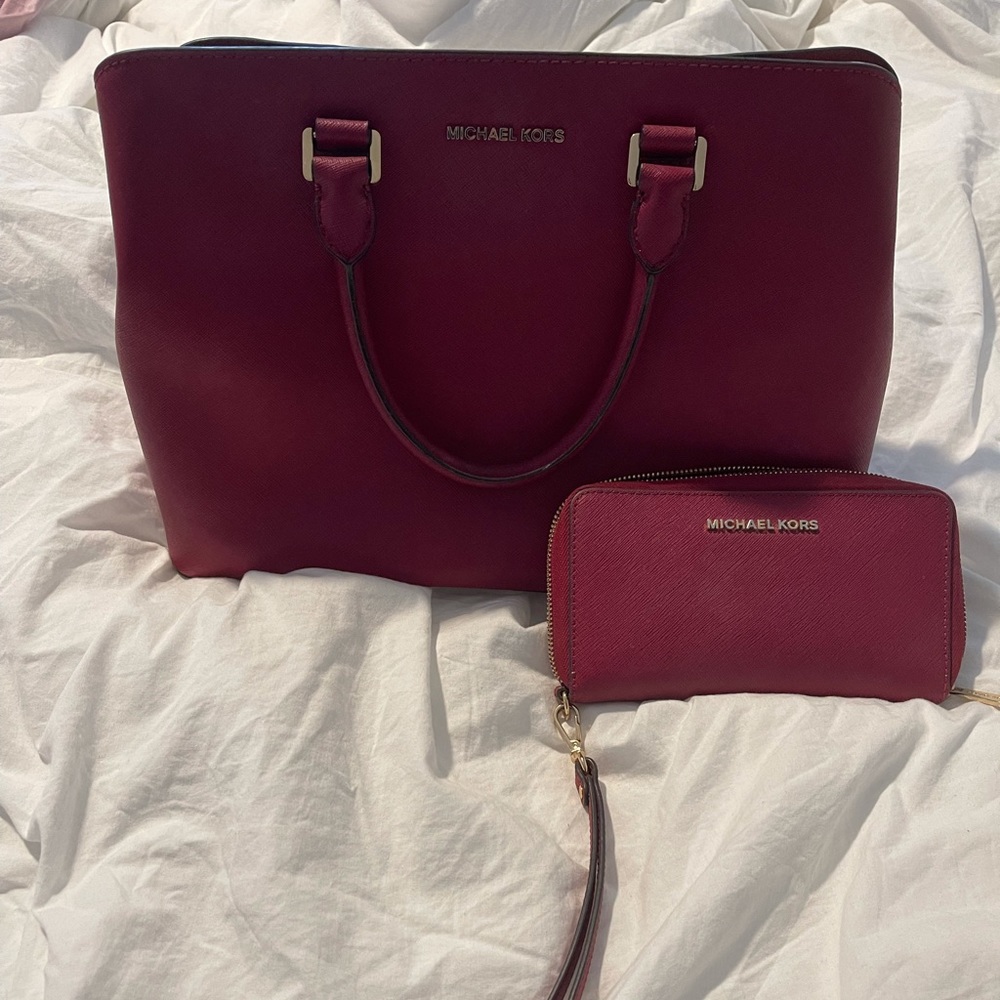 Michael Kors bag and wallet